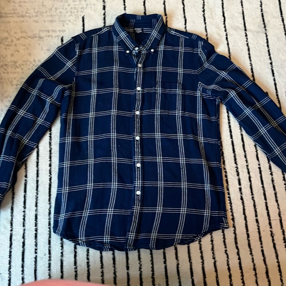 Blue and white stripped men’s flannel